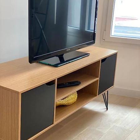 Brand New 1 Bedroom Flat With Parking- 5 Min Paris Pte De Versailles Issy-les-Moulineaux Buitenkant foto